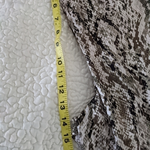 𝅺nwt DKNY Sleeveless Animal Print Jumpsuit Zip Front and Pockets - Picture 16 of 16